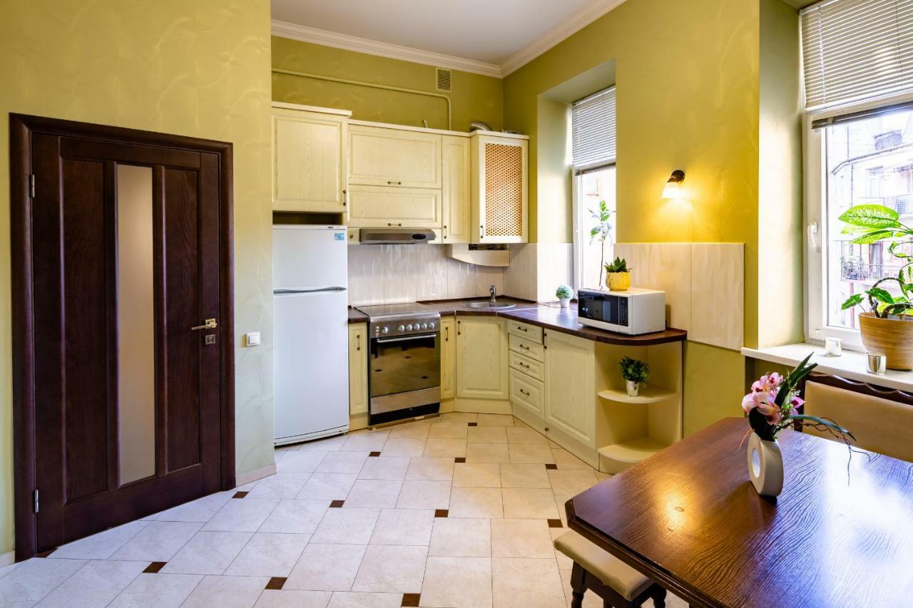 Alfa Apartments Kniazia Romana 11 Lviv Exterior foto