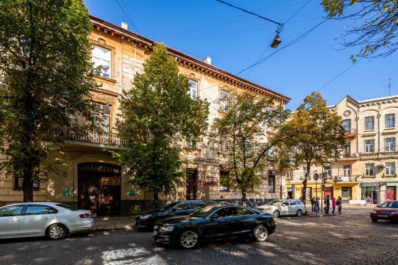 Alfa Apartments Kniazia Romana 11 Lviv Exterior foto